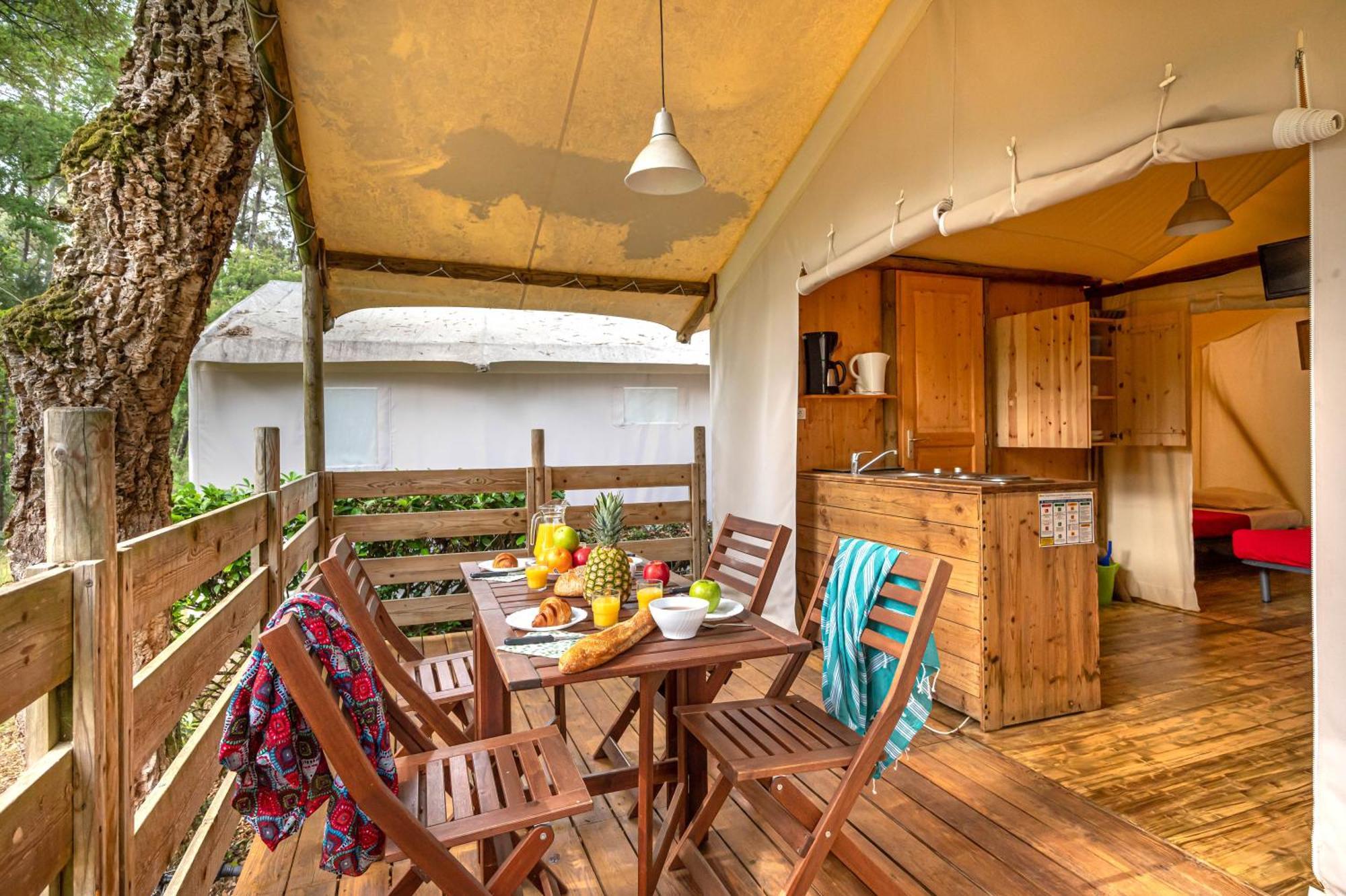 Camping-Village Vacances Les Deux Etangs Сеньосс Екстер'єр фото